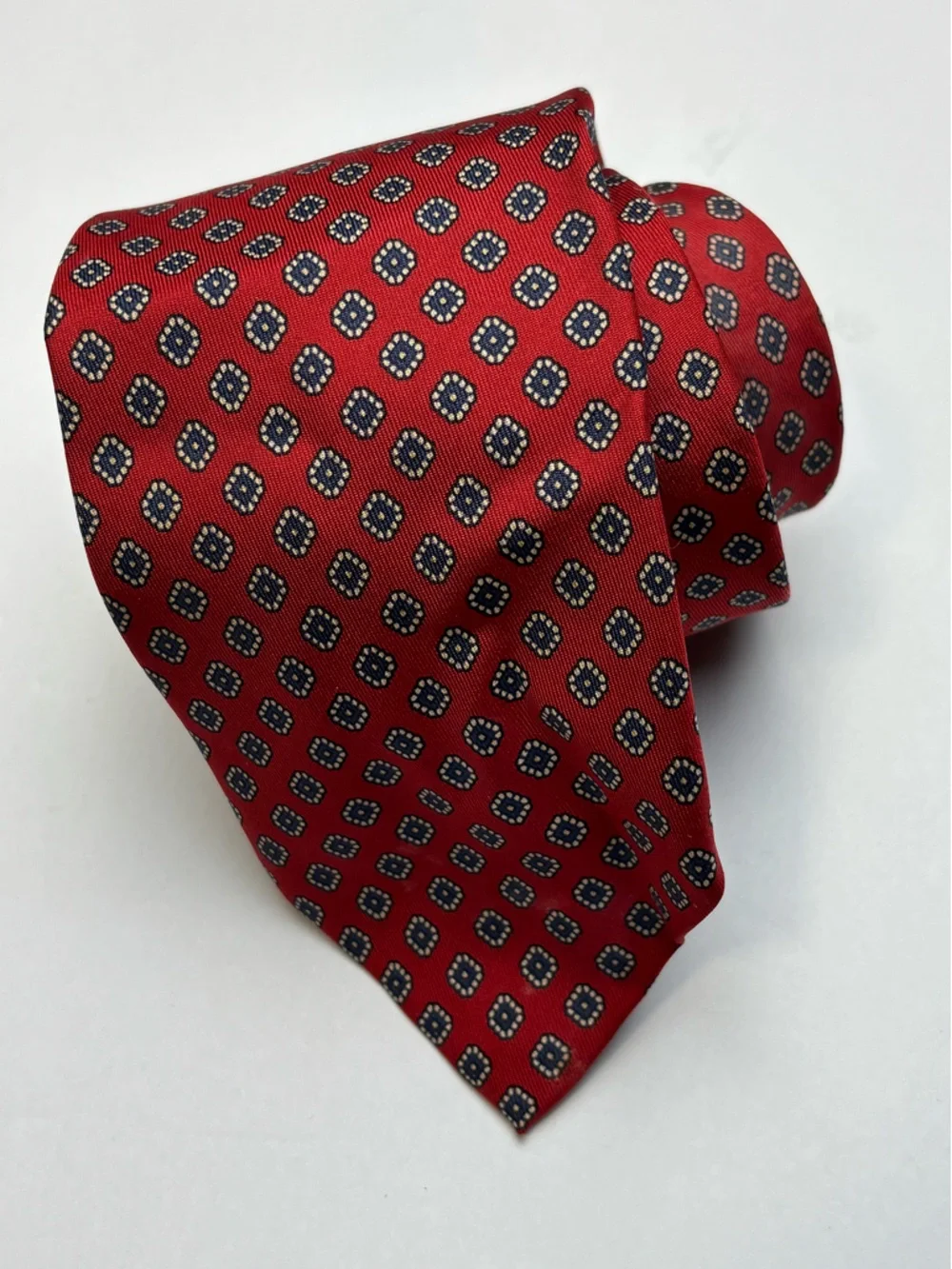 Robert Talbott for A.O.White Classic Red Silk tie - Picture 1 of 7